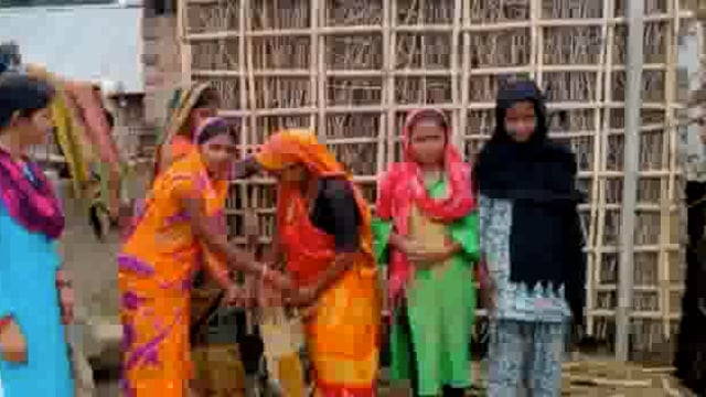 फलका प्रखण्ड क्षेत्र में 28 हजार बच्चों को खिलाया गया पल्स पोलियो का खुराक 



 