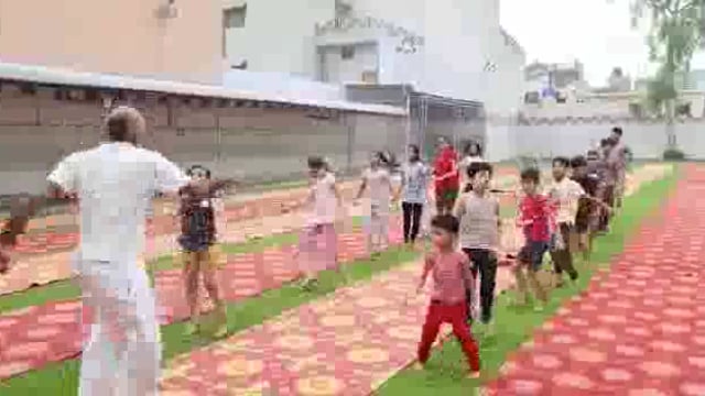 सम्भल: आत्म सुरक्षा शिविर के अंतर्गत बच्चों को कराया अभ्यास 