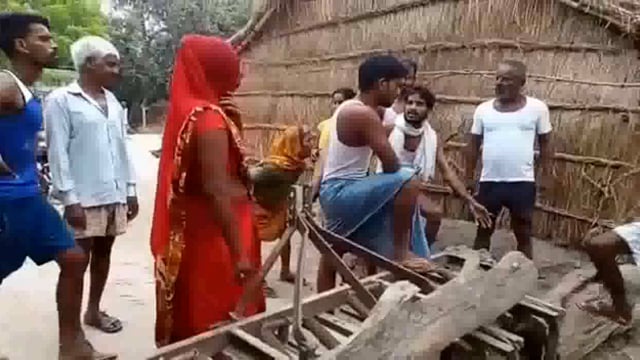 थाना सदरपुर क्षेत्र में दो पक्षों में जमकर चले लाठी-डंडे दोनों पक्षों की तरफ से पुलिस को दी गई तहरीर ,पुलिस कर रही जांच 