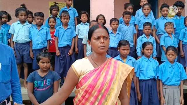 हवेली खड़कपुर प्रखंड क्षेत्र के गोड़धोवा गांव स्थित प्राथमिक विद्यालय मैं चापाकल नहीं रहने का कारण भीषण गर्मी में बच्चे 