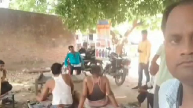 नवाबगंज क्षेत्र के कई गांवों में जैविक सलाहकारों ने किसानों को जैविक खेती का बताया महत्व