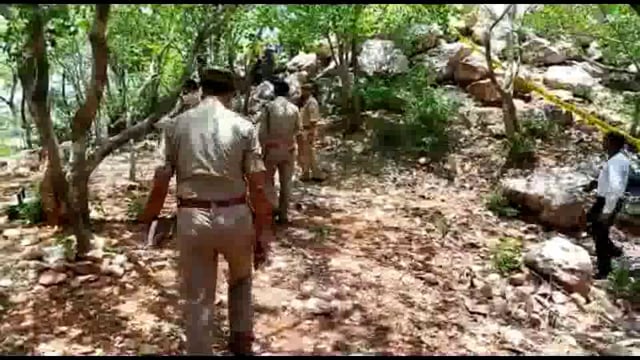 झांसी:प्रातः काल घूमने निकले युवक का लहू लुहान मिला शव, मामला हत्या और आत्महत्या के बीच मटका