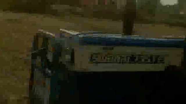 ट्रैक्टर की चपेट में आकर टूटा विद्युत पोल दर्जनों गांव की विद्युत व्यवस्था रही बाधित टला बड़ा हादसा