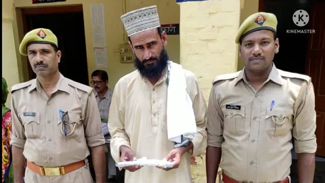 टिकैतनगर पुलिस ने गैंगस्टर एक्ट में वांछित एक अभियुक्त को गिरफ्तार कर कब्जे से एक तमंचामय एक अदद जिंदा कारतूस की बरामद