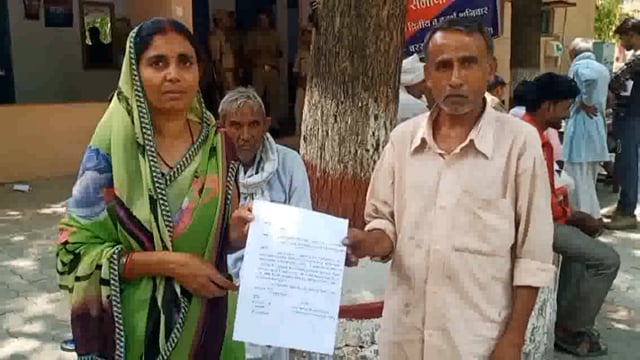 रिवई में दबंग द्वारा किया जा रहा अबैध निर्माण,पीड़ित ने कोतवाली चरखारी में लगाई नया की गुहार