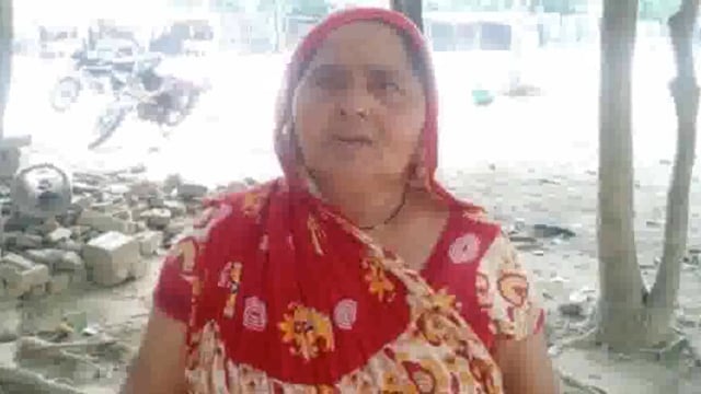 महेवा गांव में दबंगों ने एक महिला को पीटा पीड़िता ने महोली पुलिस को दी तहरीर...