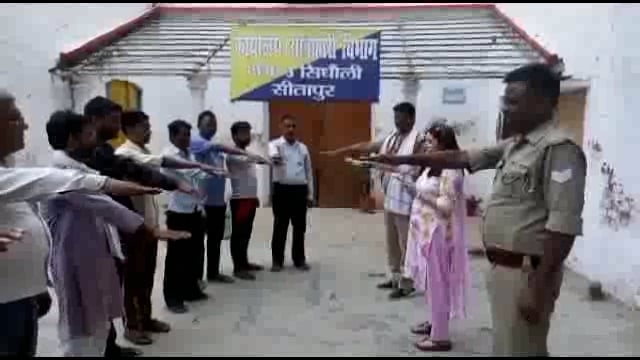  नशीली दवाओं के दुरुपयोग और तस्करी को लेकर मनाया गया सिधौली आबकारी कार्यालय पर अंतर्राष्ट्रीय दिवस