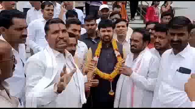 शाहू महाराज यांचा पुतळा व शिवाजी महाराज यांची स्वागत कमान उभी करावी,बहुजन विकास अभियानाची राज्यमंत्र्याकडे मागणी