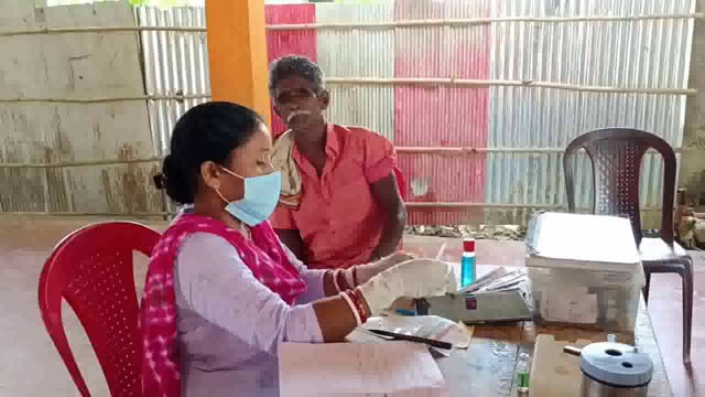 कोरोना से बचाव को लेकर जगरनाथपुर पंचायत के हरिपुर गांव में कोविड टीकाकरण शिविर का हुआ आयोजन,कुल 17 लोगों को दिया गय टिका