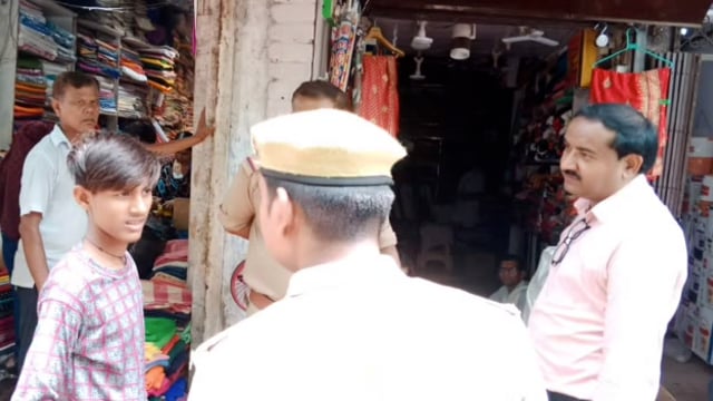 बाल श्रमिकों का चिन्हीकरण कर दुकानदारों के किये चालान