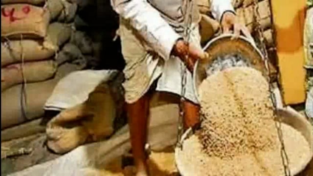 माळेवाडी च्या स्वस्त धान्य दुकान चालकाविरुद्ध फौजदारी गुन्हा दाखल करून नुकसान भरपाई वसूल करावी मनसेची मागणी


