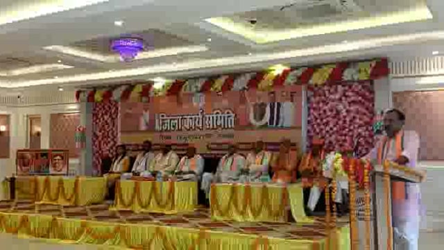 भाजपा का कार्यकर्ता निरंतर सेवा भाव से राष्ट्र के उत्थान के लिए कार्य करता है : त्रयंबक तिवारी 