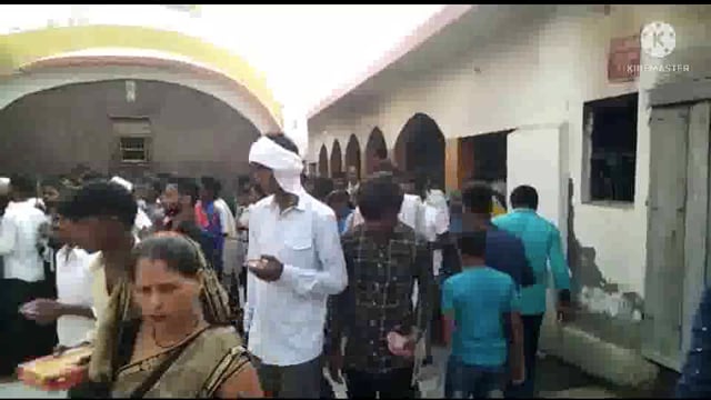 प्रसिद्ध तीर्थ स्थल कोटवा धाम में आज मंगलवार को कई जिलों से दर्शन करने पहुंचे श्रद्धालु 