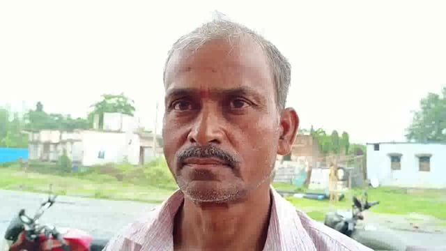 हसनगंज प्रखंड क्षेत्रों में लगातार 3 दिनों से हो रही मूसलाधार बारिश से जनजीवन हुआ अस्त-व्यस्त, लोगों की बड़ी परेशानी