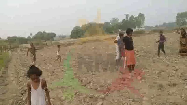 रमपुरवा गांव में जमीन के विवाद को लेकर चले दो पक्षों में लाठी डंडे, 18 वर्षीय युवती समेत दो लोग गंभीर रूप से घायल