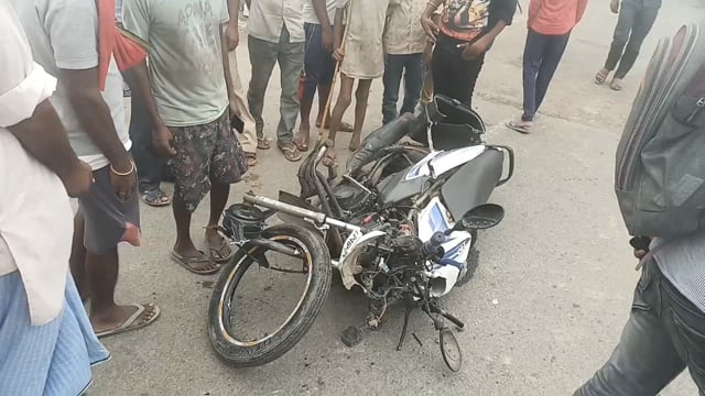 ikauna: दो बाइकों की आपस में हुई जोरदार टक्कर दो लोग गंभीर रूप से घायल