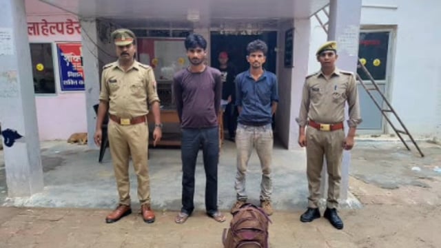 खीरो थाना पुलिस ने 40 लीटर अवैध कच्ची शराब के साथ दो गिरफ्तार