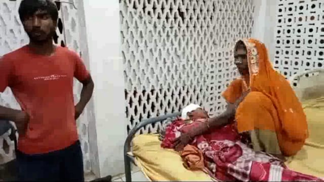 सलेमपुर गांव में छत से गिरकर एक 5 वर्षीय बच्चा हुआ गंभीर रूप से जख्मी प्राथमिक उपचार के बाद भागलपुर रेफर