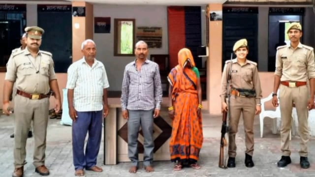चरखारी पुलिस ने रायनपुर तिराहे से 3 वारण्टी अभियुक्तों को किया गिरफ्तार,भेजा जेल 