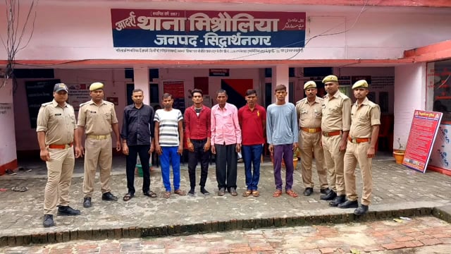 शांति भंग के आरोप में मिश्रौलिया पुलिस ने मिठोवा से 6 व्यक्तियों को किया गिरफ्तार ।