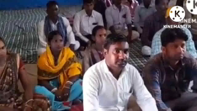 लंबित वेतन भुगतान को लेकर शिक्षा सेवकों ने प्रखंड बीआरसी भवन में की बैठक