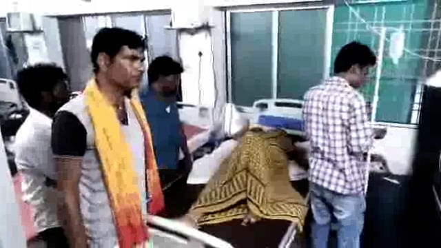 हाईटेंशन लाइन की चपेट में आकर विवाहिता घायल