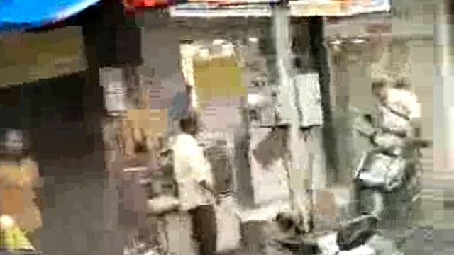 बदामवाडी कळबादेवी येथील इमारत कोसळत असतानाचा लाईव्ह व्हिडिओ