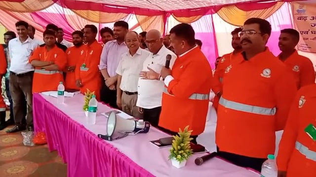 जनपद बहराइच डॉक्टर दिनेश चंद्र और पुलिस अधीक्षक केशव कुमार चौधरी मौजूद रहे