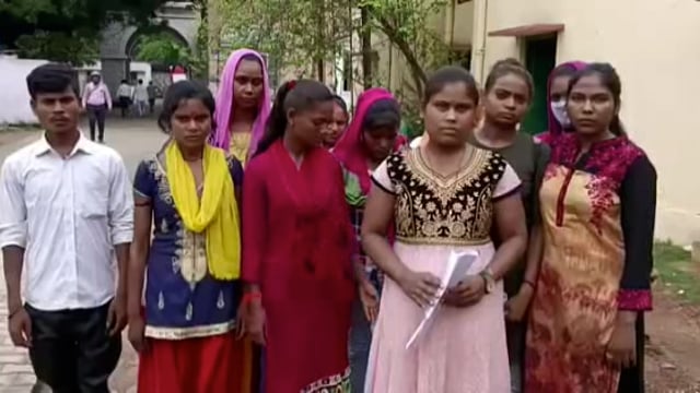 मिर्ज़ापुर : स्वास्थ्य विभाग में नौकरी दिलाने के नाम पर लड़कियों से की गई हजारों रुपए की ठगी