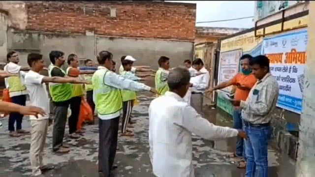 नगर पंचायत भोकरहेड़ी कार्यालय में कर्मचारियों को दिलाई गई क्षेत्र को पॉलिथीन मुक्त करने की शपथ