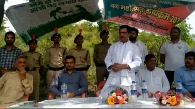 आजादी के 75 में अमृत महोत्सव के अंतर्गत शुक्रताल में वन महोत्सव का हुआ शुभारंभ