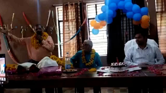 चरखारी तहसील परिसर में विदाई समारोह का हुआ आयोजन राजस्व कर्मियों को दी गई भावपूर्ण विदाई