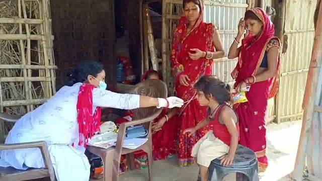 आंगनवाड़ी केंद्र-133 संठीबाड़ी में कोरोना जांच शिविर का हुआ आयोजन, कुल 25 लोगों की जांच की गई