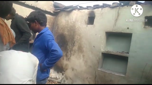 बगौरा में एक घर में अज्ञात कारणों के चलते बीती रात आग लगने से जलकर खाक हुआ गृहस्ती का सामान , पीड़ित ने मांगी आर्थिक मदद