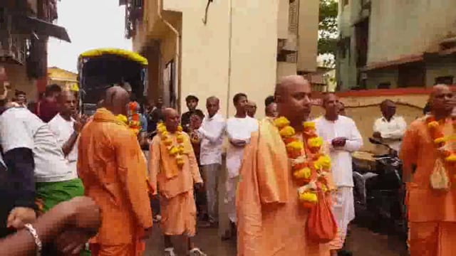 कल्याण में जगरनाथ रथ यात्रा ओम साईं पार्क से निकला गया