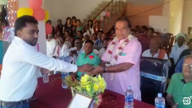 सेवानिवृत्त प्रधानाध्यापक के सम्मान में समारोह का आयोजन कर दी गयी विदाई