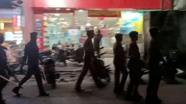 सिद्धार्थनगर जिले के मुख्यालय स्थित कस्बे में पुलिस सुरक्षा व्यवस्था को लेकर किया पैदल मार्च 