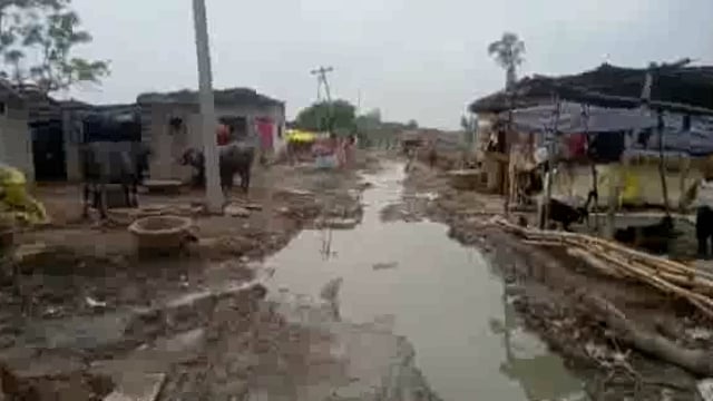 चुनार मिर्ज़ापुर: सरकार का संकल्प,                                         सड़कों का हो कायाकल्प