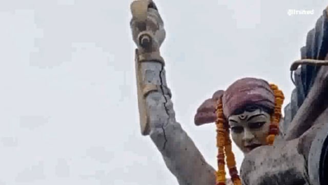 हमीरपुर: रानी लक्ष्मीबाई की प्रतिमा का मरम्मतीकरण कार्य करा कर पार्क का किया गया सुंदरीकरण