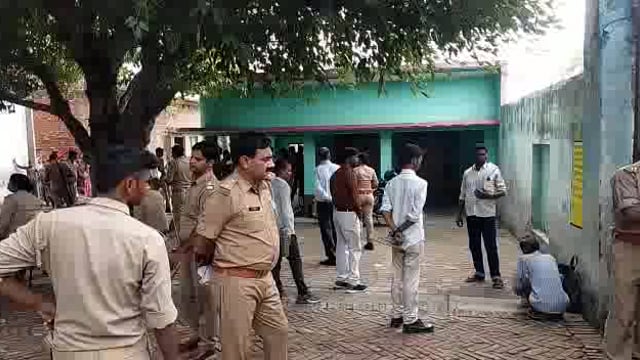 लखीमपुर खीरी (यूपी) मोहम्मदी प्रशासन के द्वारा गैंगस्टर से अर्जित की गई भूमि  पर चला बुलडोजर करोड़ों की संपत्ति जप्त