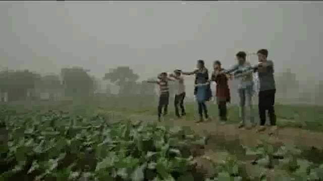 आकाशीय बिजली से बचने के उपाय के संबंध में वायरल हो रहा वीडियो