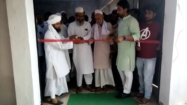 रामसनेही घाट: तीन सार्वजनिक वाटर कूलर लगवाने के बाद दरियाबाद के चौधरी जामी ने किया निशुल्क कंप्यूटर सेंटर का शुभारंभ