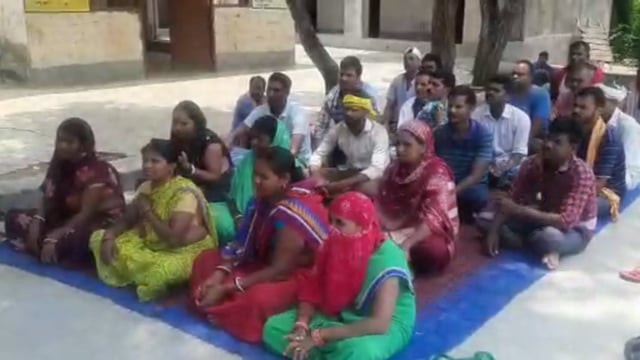 चानन  : महेशलेटा पंचायत के स्वच्छता कर्मियों को मुखिया पिंकी देवी के देखरेख में मिला प्रशिक्षण।