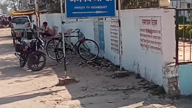 वजीरगंज गोंडा क्षेत्र के ग्राम पंचायत नयपुर में भैंस बांधने के विवाद को लेकर हुई मारपीट पीड़ित ने दी तहरीर 