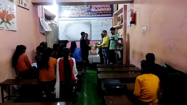 गुरसरांय में विद्यार्थी परिषद के कार्यकर्ताओं ने मनाई स्वामी विवेकानंद की पुण्यतिथि