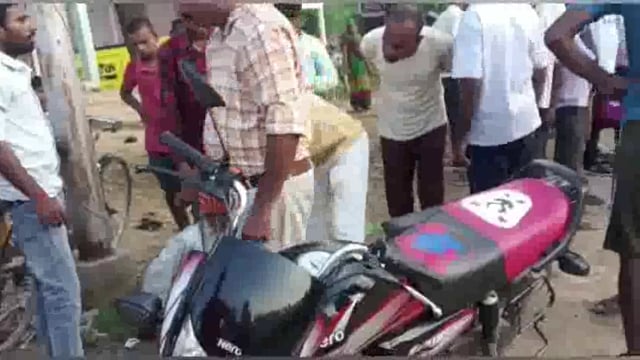 लहरपुर में बाइक सवार चाचा भतीजे को अज्ञात बाइक सवार ने मारी जोरदार टक्कर, हालत गंभीर,जिला अस्पताल रेफर