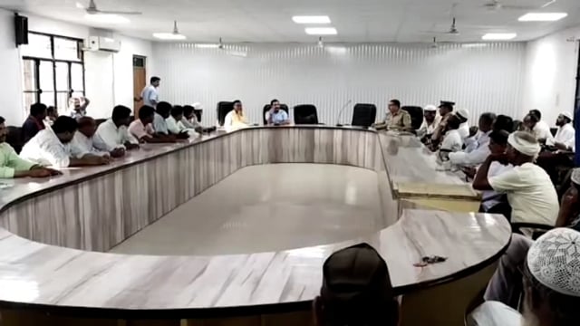 तहसील फतेहपुर लोकसभागार मे तहसीलदार व सीओ की अध्यक्षता में आगामी बकरीद त्योहार को लेकर सभी धर्म गुरुओं के साथ हुई बैठक