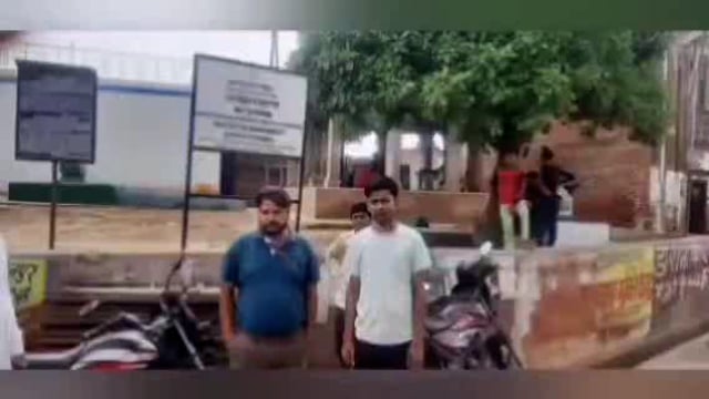 कोंच,जालौन:मुंबई के डायरेक्टर ने लोकेशन देख तलाशी फ़िल्म निर्माण की संभावनाएं