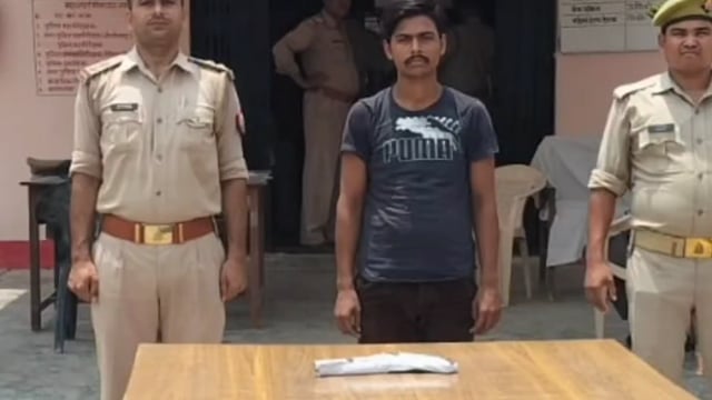 थाना क्षेत्र वजीरगंज के एक व्यक्ति को तमंचा व एक जिंदा कारतूस के साथ गिरफ्तार कर न्यायालय किया रवाना