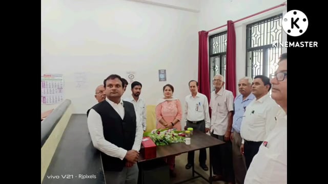 ग्राम न्यायालय की न्यायाधीश अर्पिता साहू का स्थानांतरण होने से बार एसोसिएशन अध्यक्ष ने पुष्पगुच्छ देकर दी भव्य विदाई 